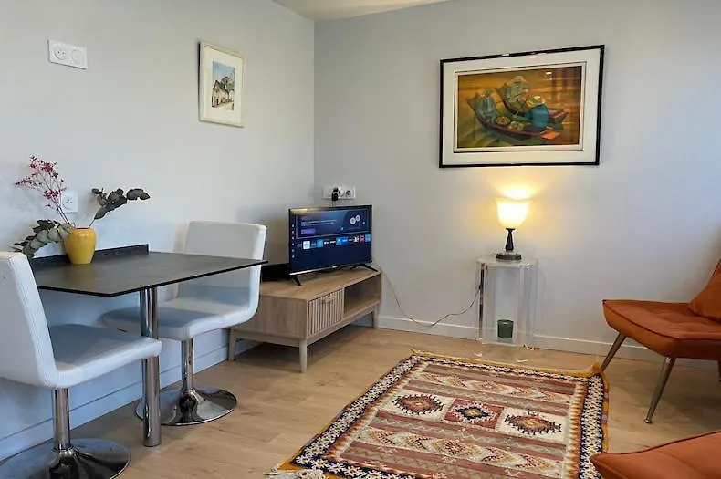Nyaraló Le Miniac-Kub Villa